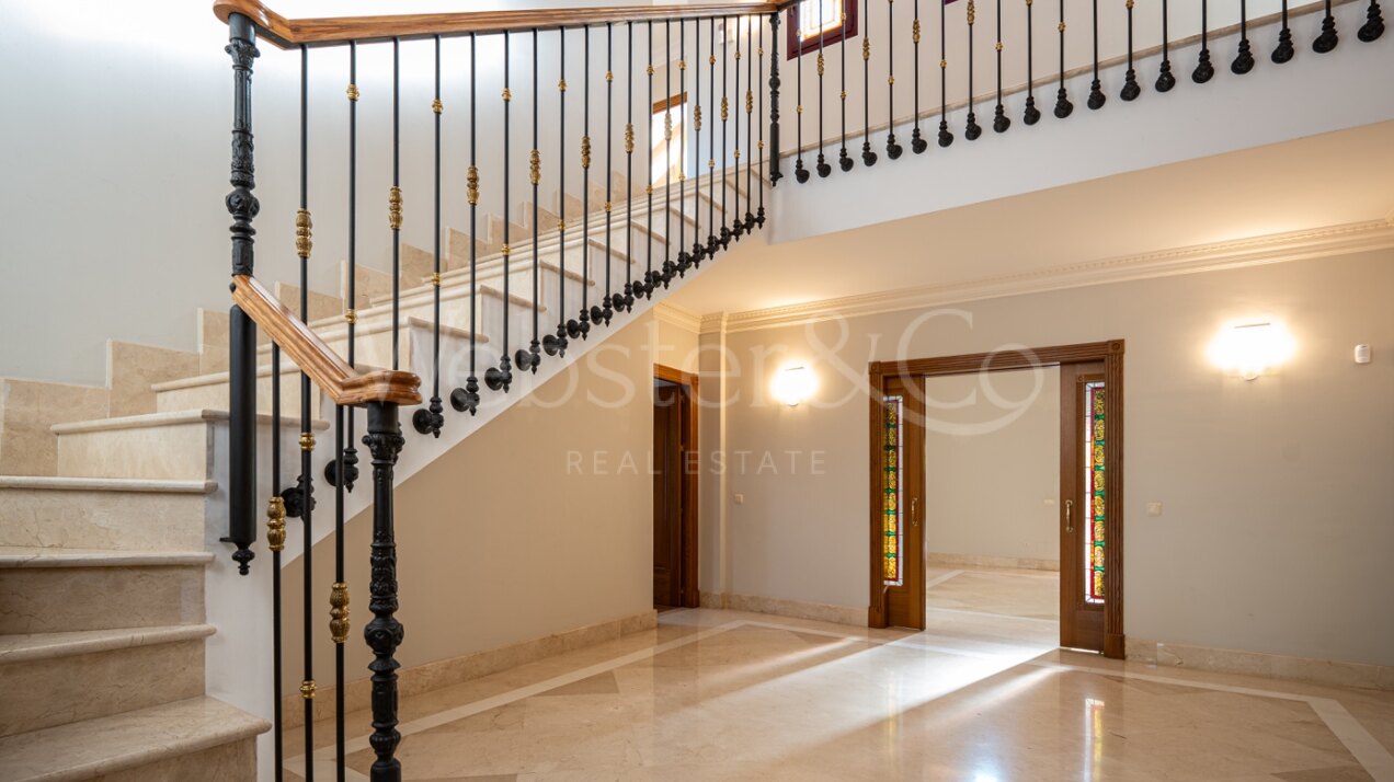 Villa Pinar Azul - Secluded Luxury, Altos Reales