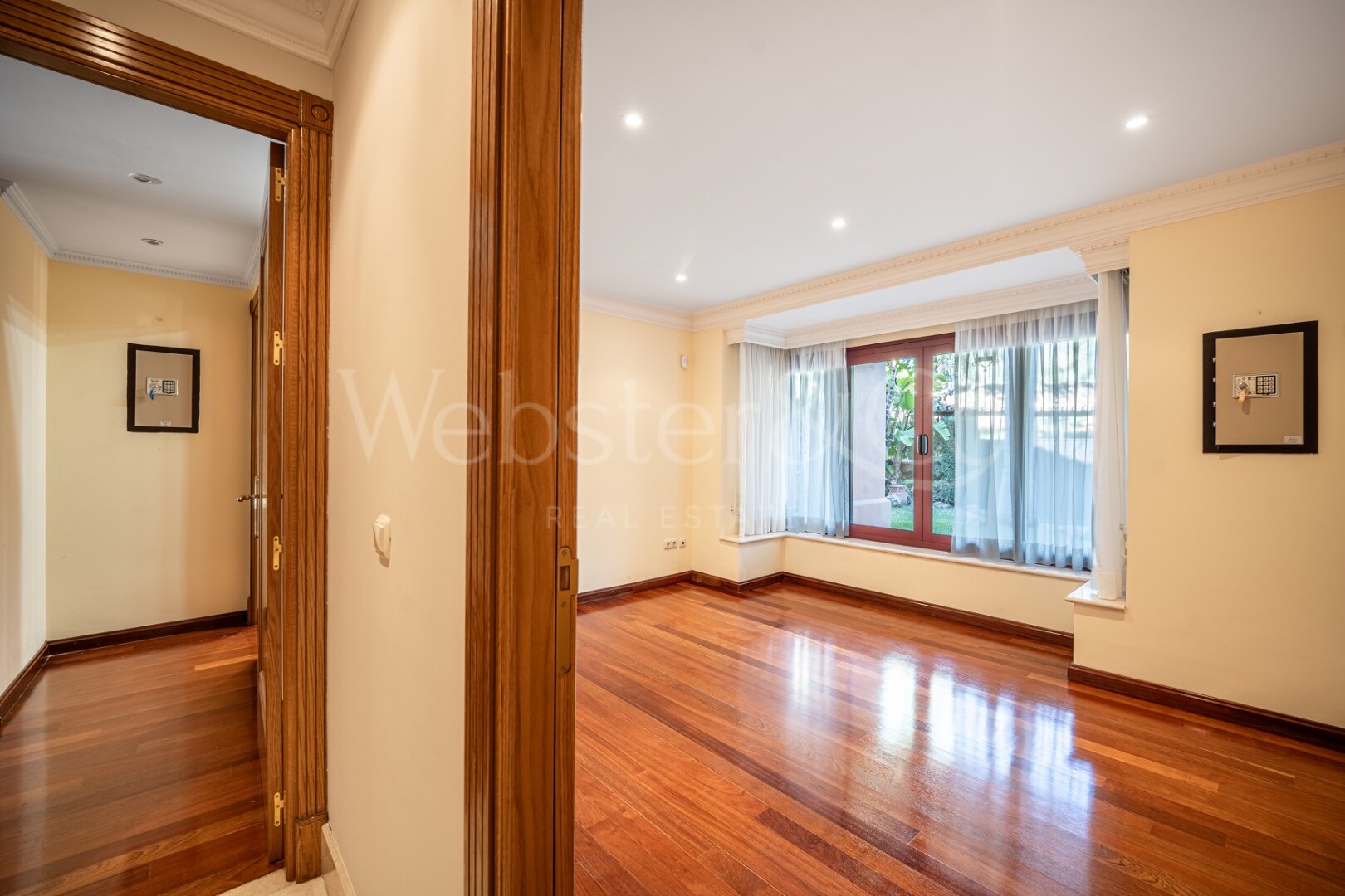 Villa Pinar Azul - Secluded Luxury, Altos Reales