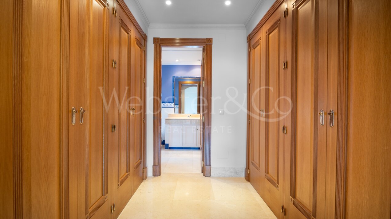 Villa Pinar Azul - Secluded Luxury, Altos Reales