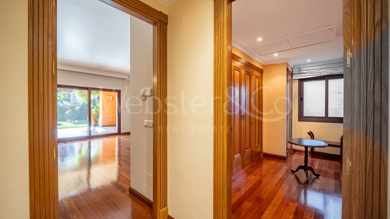 Villa Pinar Azul - Secluded Luxury, Altos Reales