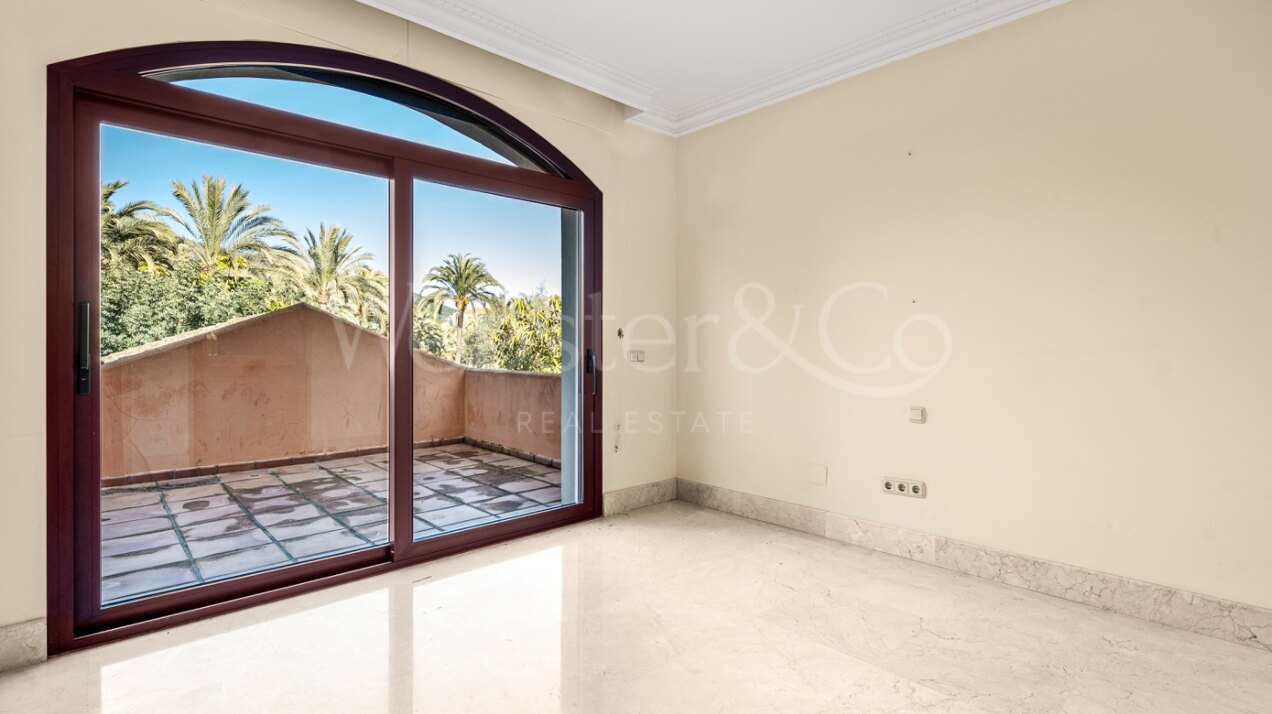 Villa Pinar Azul - Secluded Luxury, Altos Reales