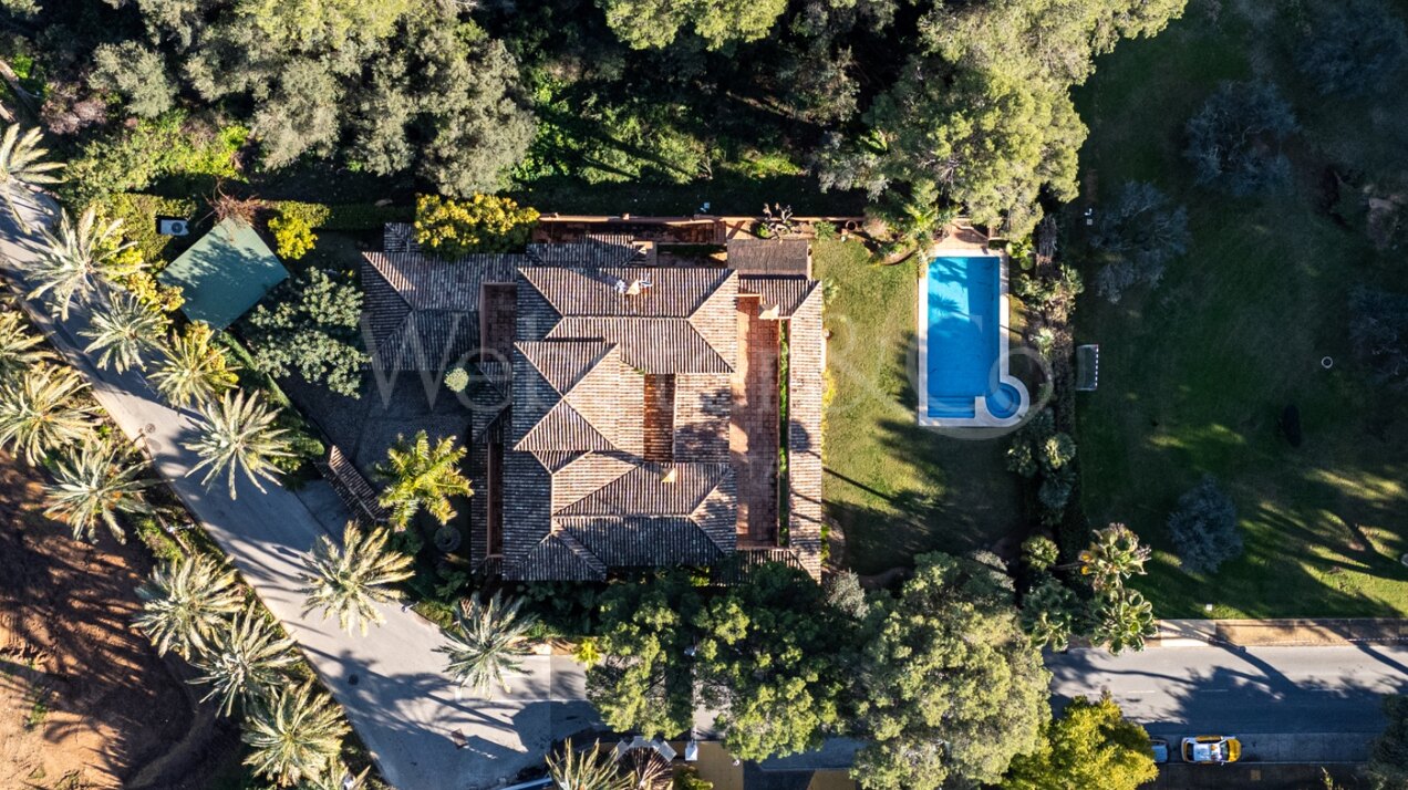 Villa Pinar Azul - Secluded Luxury, Altos Reales