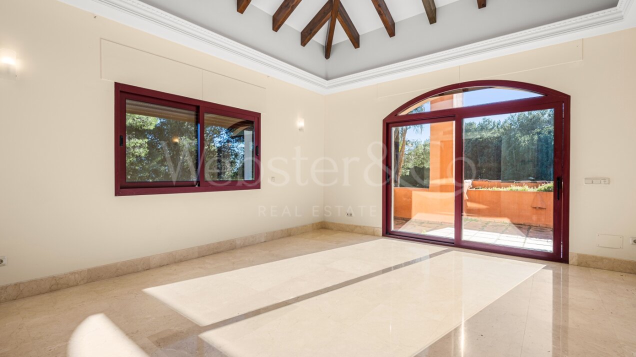 Villa Pinar Azul - Secluded Luxury, Altos Reales