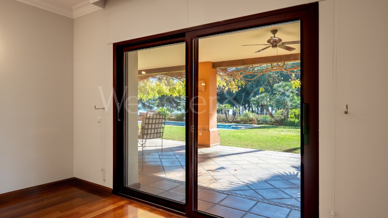 Villa Pinar Azul - Secluded Luxury, Altos Reales