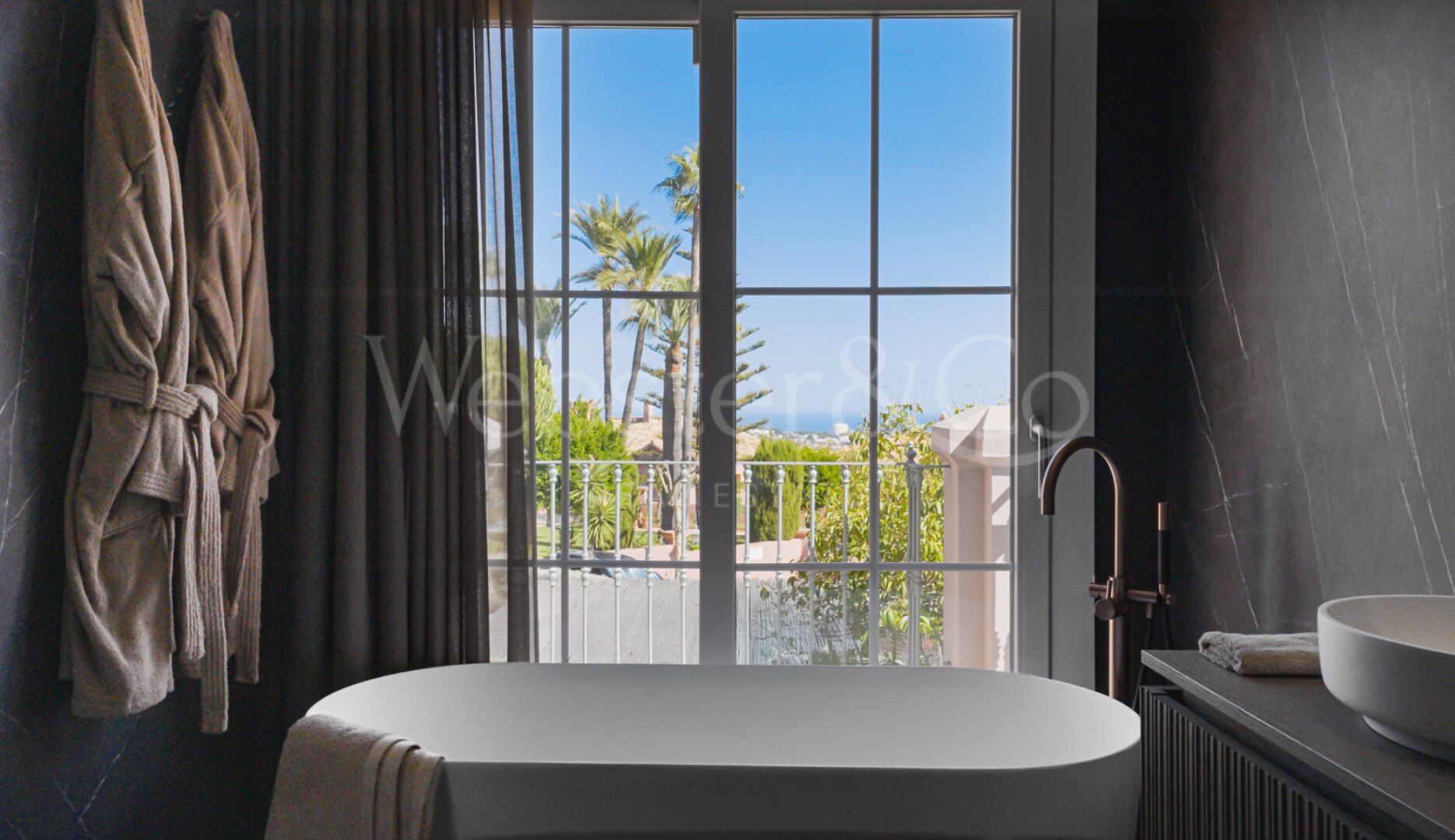 Townhouse The Nest - Renovated Elegance in Benahavís