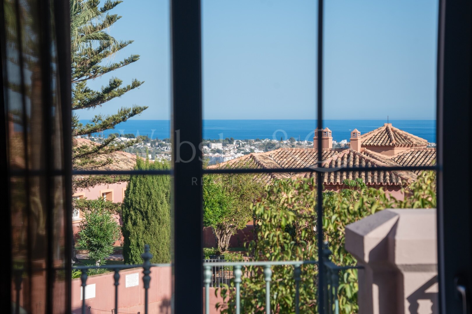 Townhouse The Nest - Renovated Elegance in Benahavís