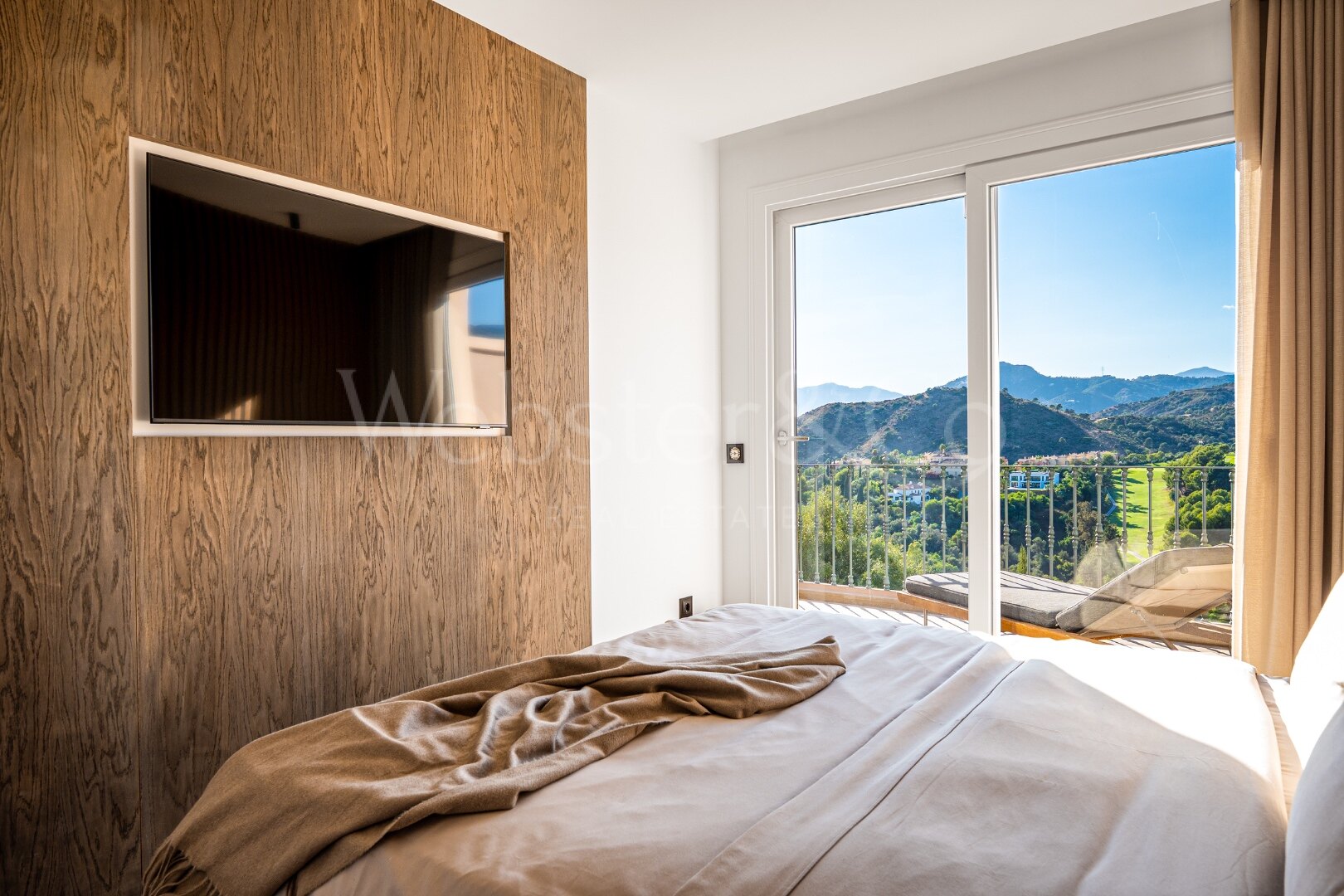 Townhouse The Nest - Renovated Elegance in Benahavís