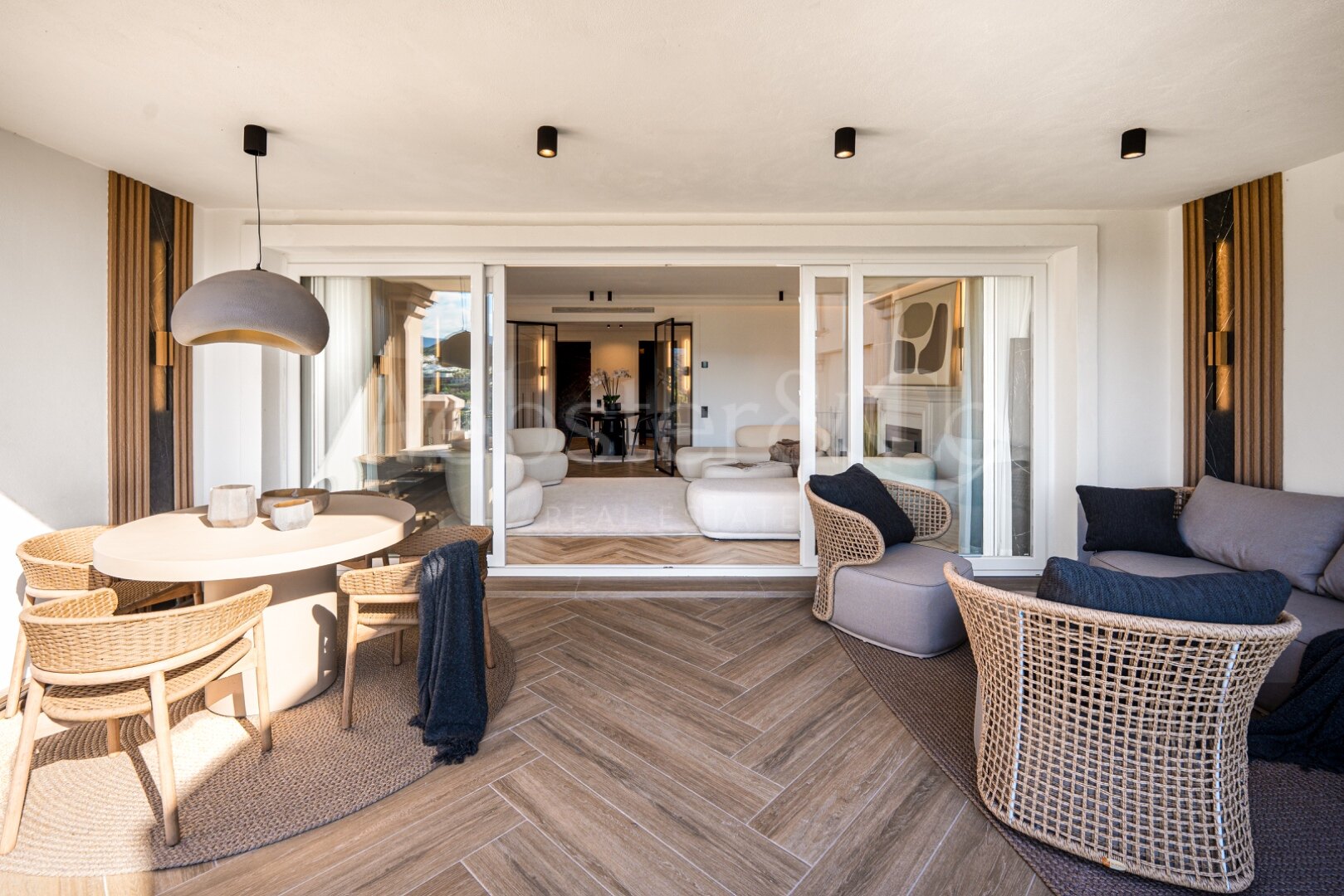 Townhouse The Nest - Renovated Elegance in Benahavís