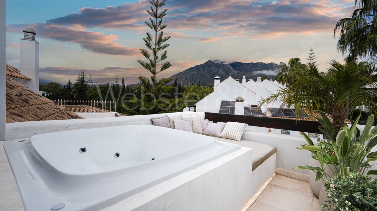 Casa Marisal - Luxury Townhouse in Marbella