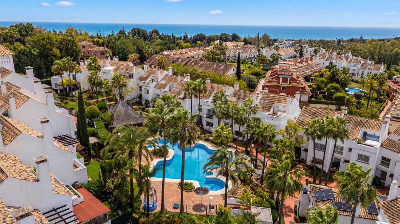Casa Marisal - Luxury Townhouse in Marbella