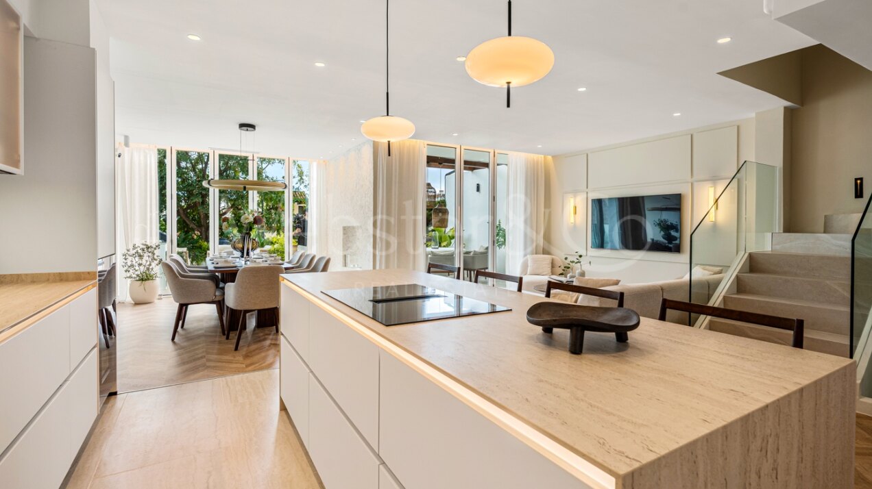 Casa Marisal - Luxury Townhouse in Marbella