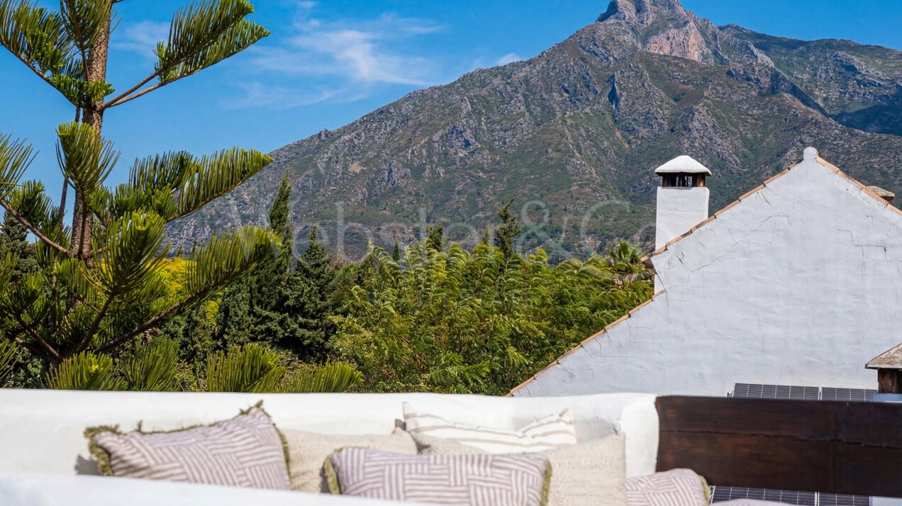 Casa Marisal - Luxury Townhouse in Marbella