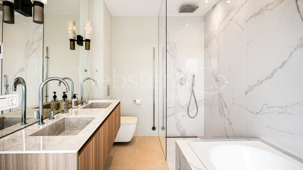 Casa Marisal - Luxury Townhouse in Marbella