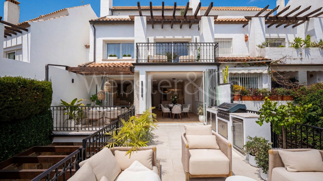 Casa Marisal - Luxury Townhouse in Marbella