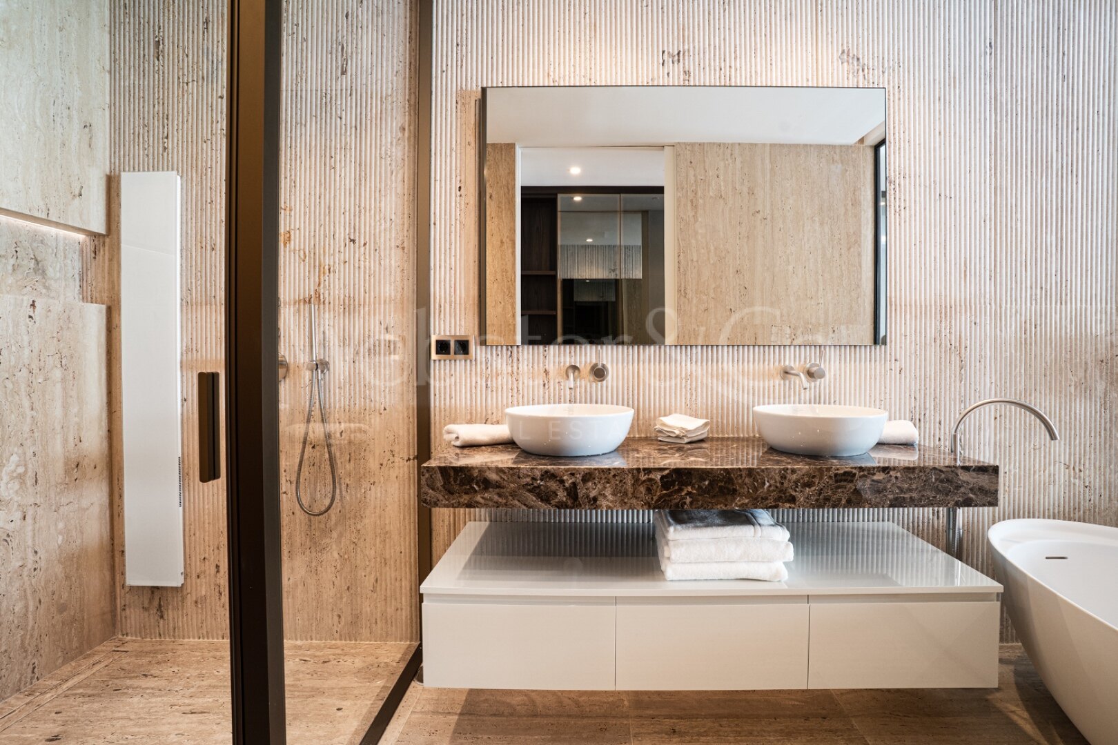 Apartment Epic II - Luxurious Home, Golden Mile