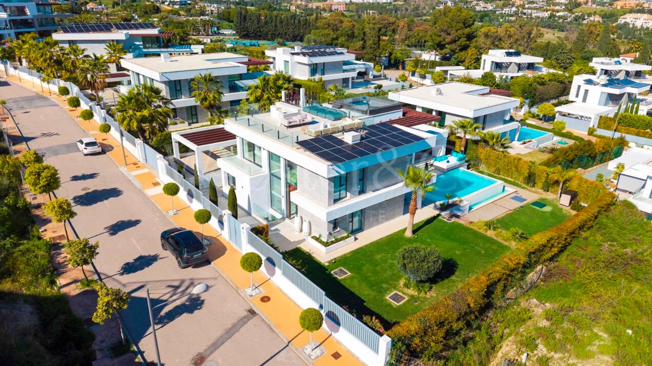 Villa Martinica - Luxury Retreat in El Paraiso