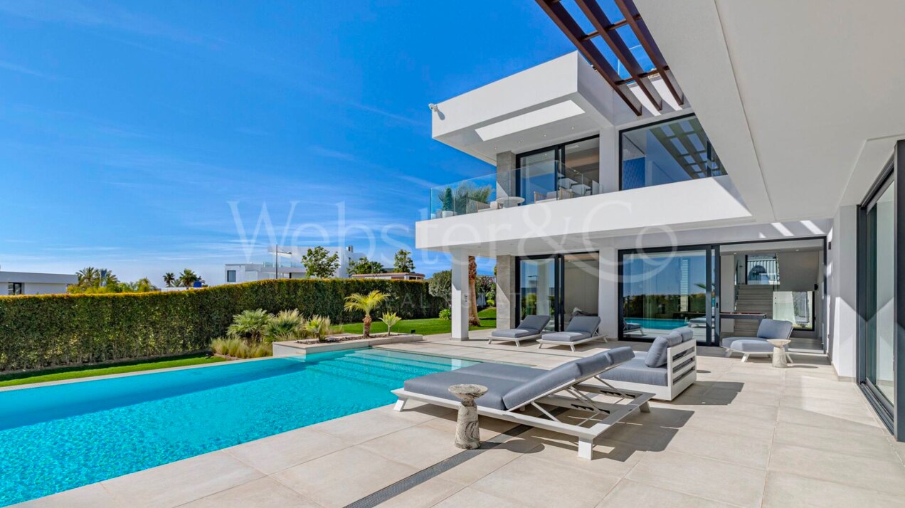 Villa Martinica - Luxury Retreat in El Paraiso