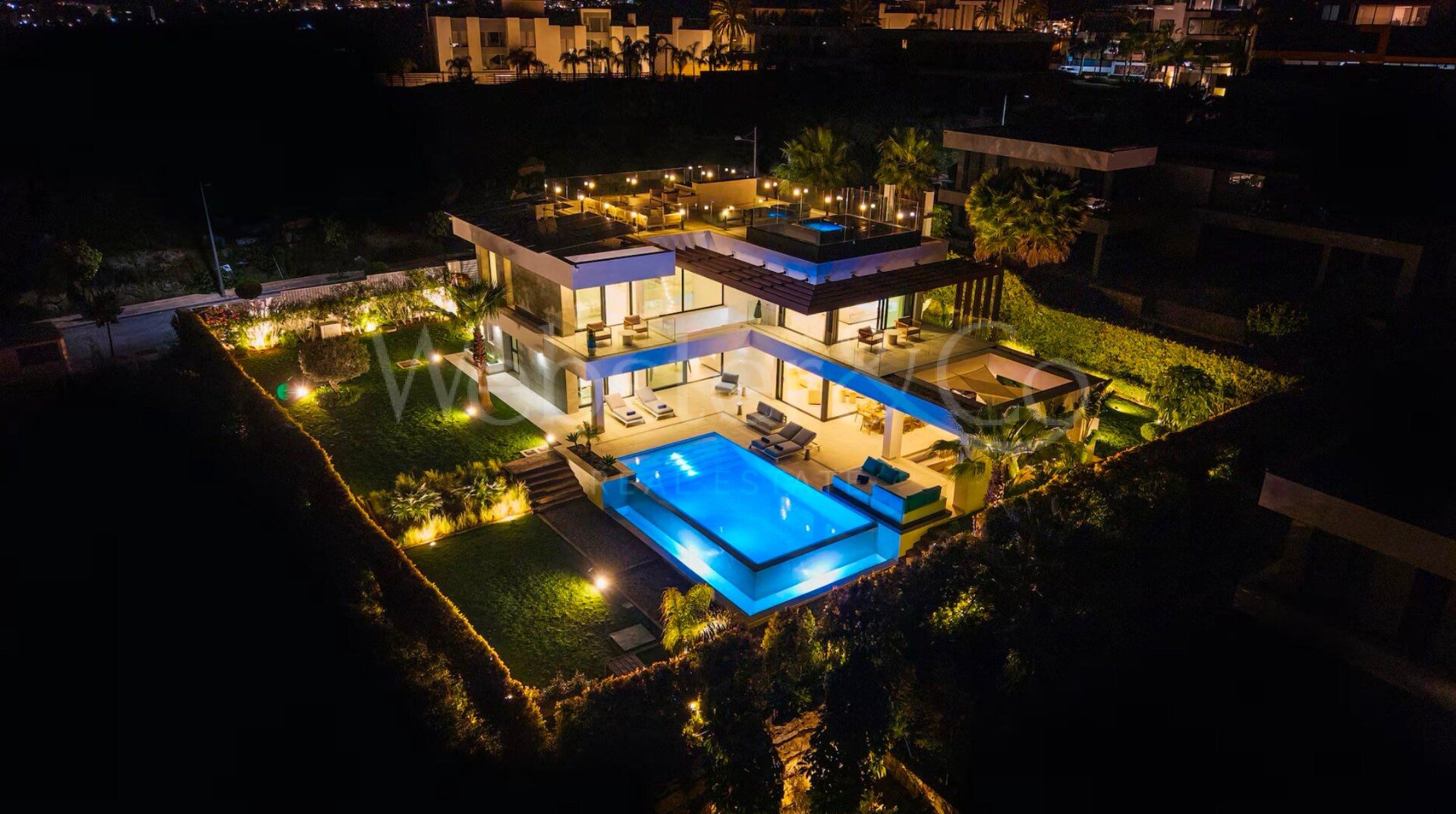 Villa Martinica - Luxury Retreat in El Paraiso