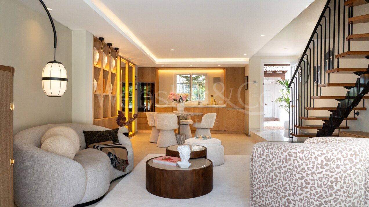 Townhouse Alba – Lujo Renovado en la Milla de Oro