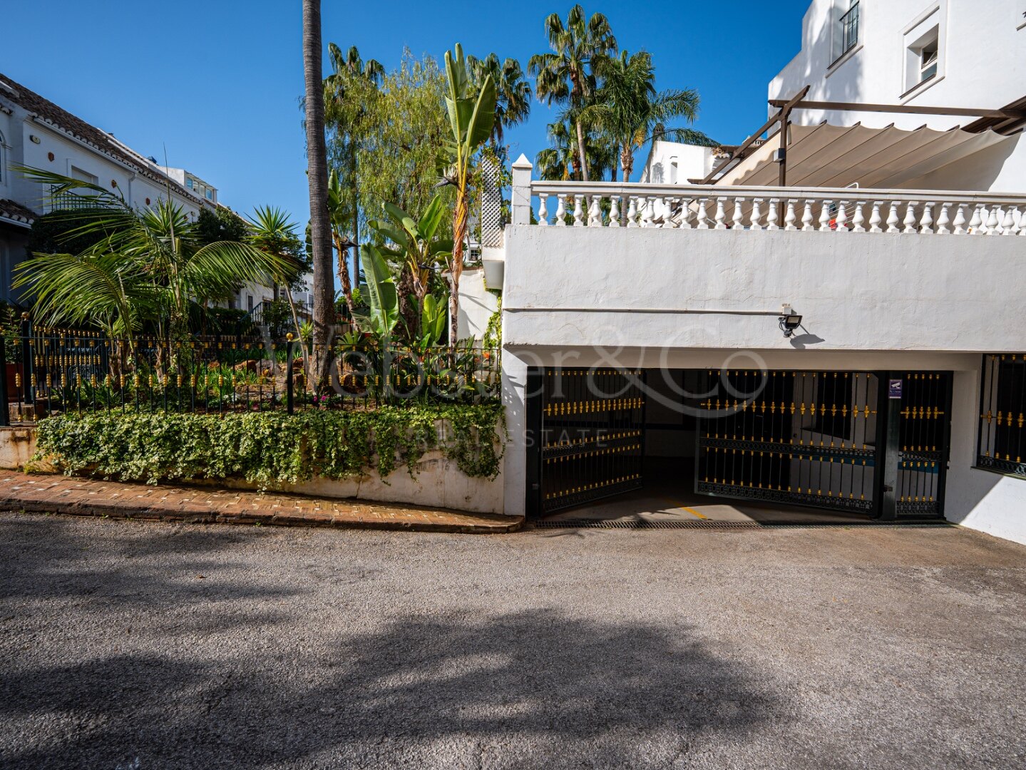 Townhouse Alba - Renovated Luxury on The Golden Mile