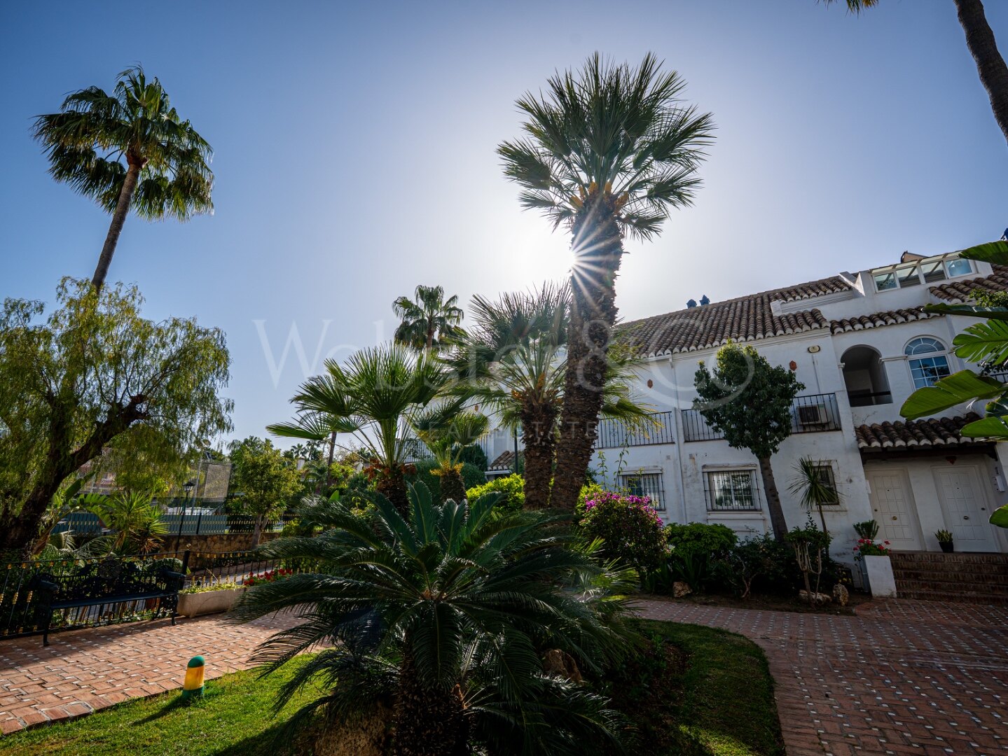 Townhouse Alba - Renovated Luxury on The Golden Mile