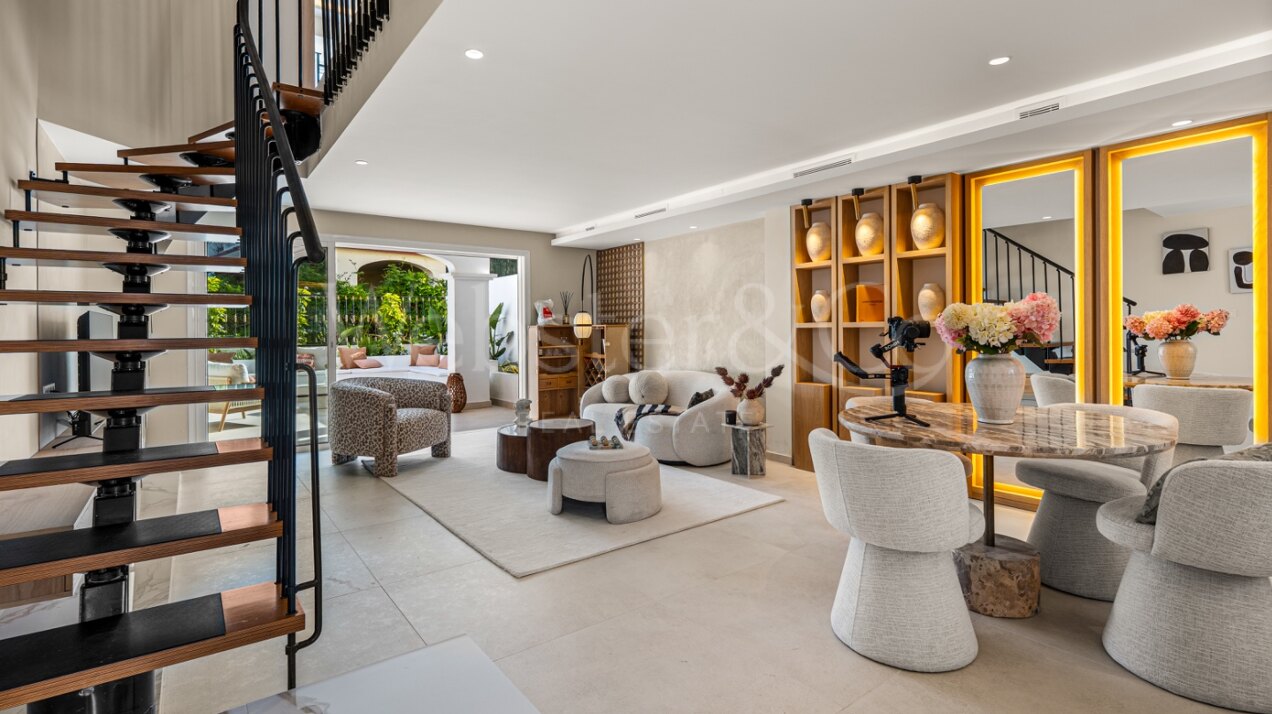 Townhouse Alba – Lujo Renovado en la Milla de Oro