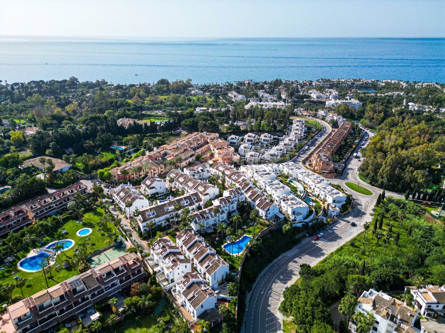 Townhouse Alba - Renovated Luxury on The Golden Mile