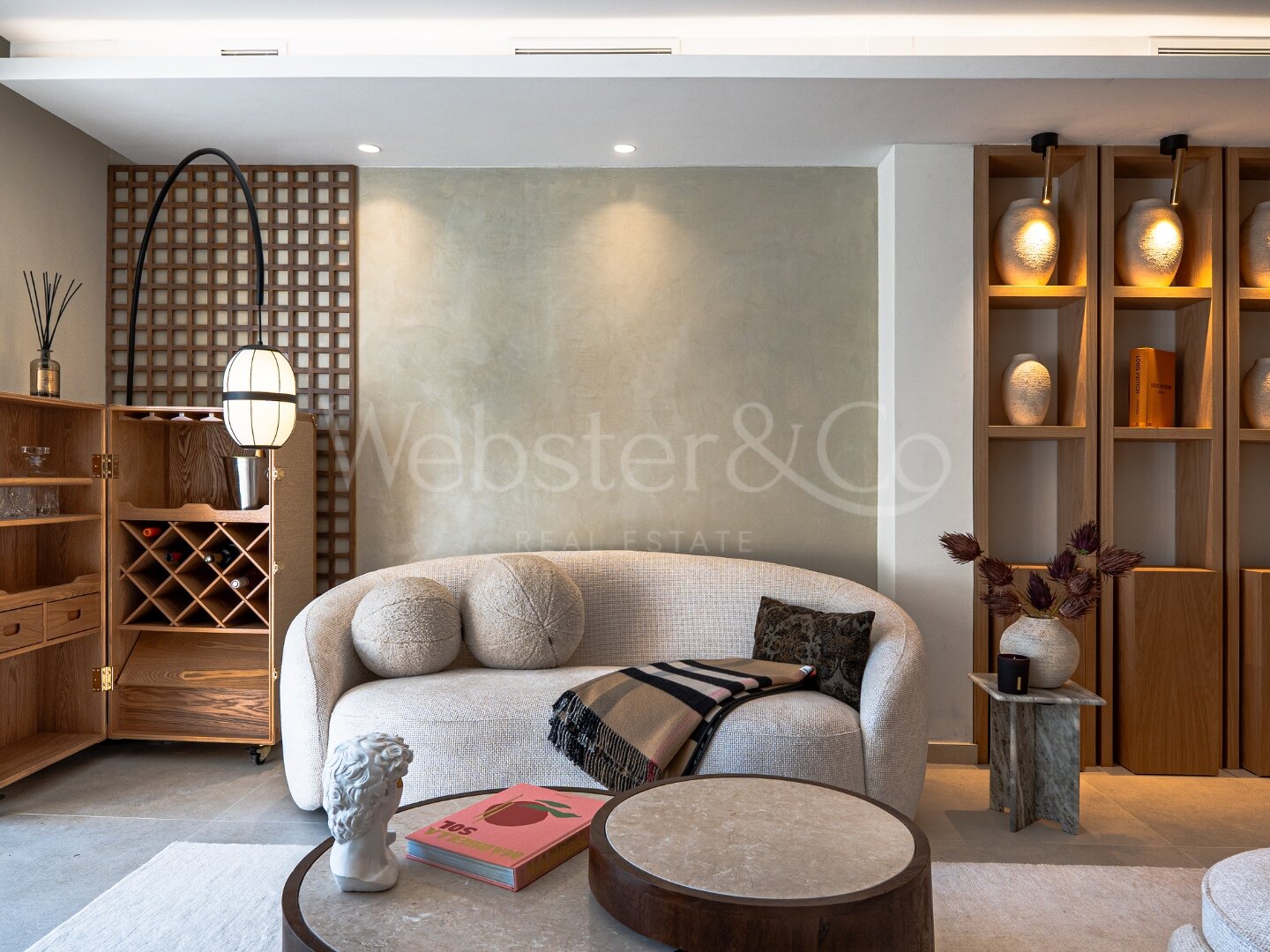 Townhouse Alba - Renovated Luxury on The Golden Mile