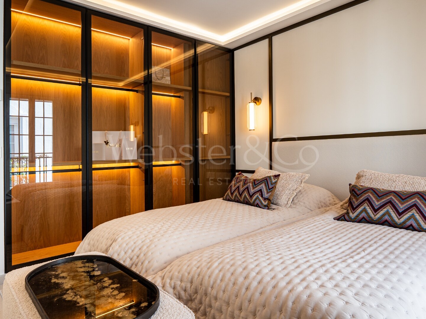 Townhouse Alba - Renovated Luxury on The Golden Mile