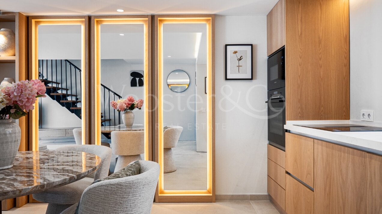 Townhouse Alba – Lujo Renovado en la Milla de Oro