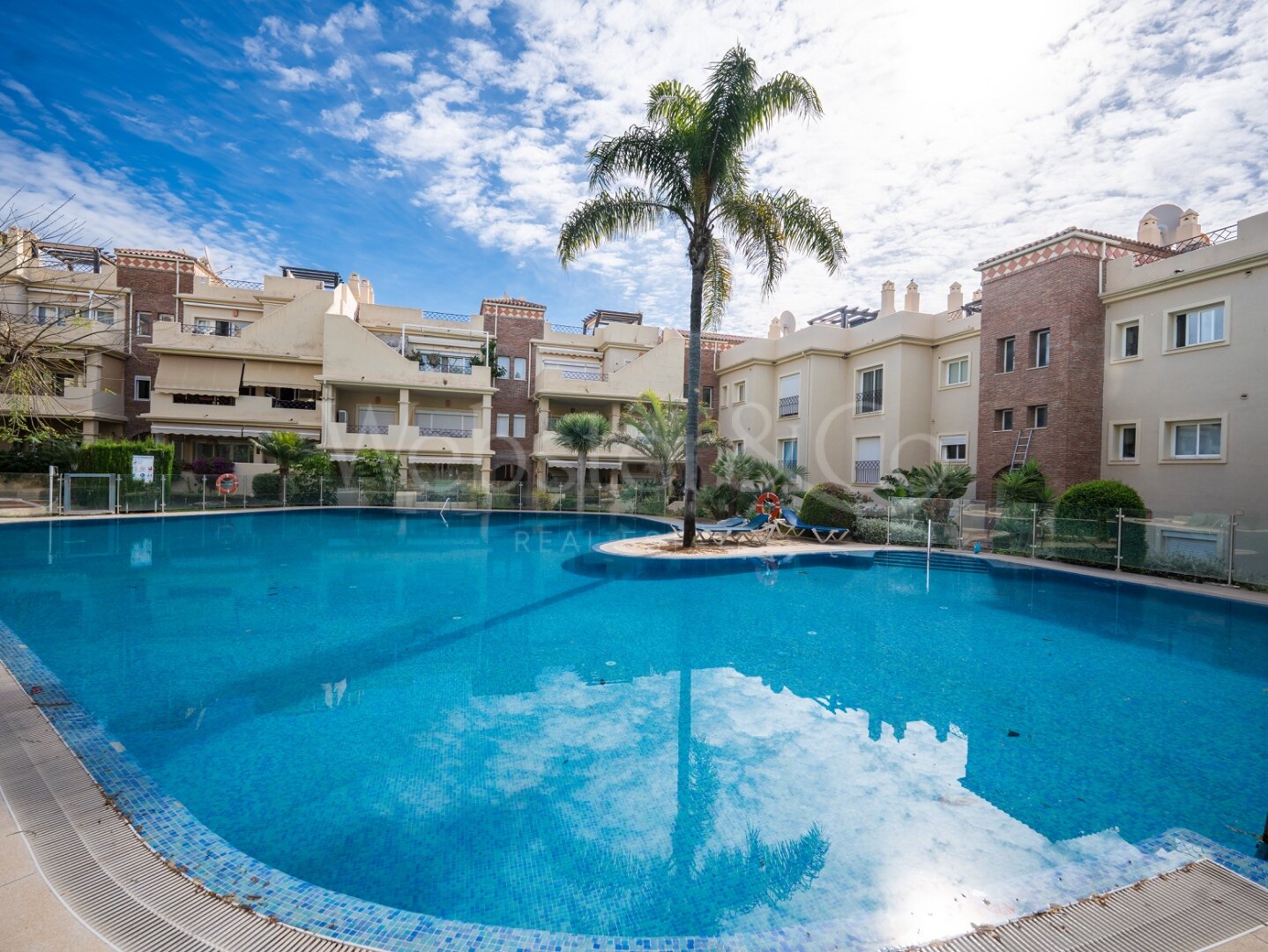 Penthouse Bel Air – Huge Opportunity - Los Flamingos