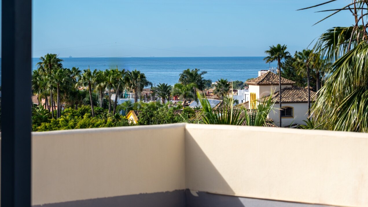 Penthouse Bel Air – Huge Opportunity - Los Flamingos