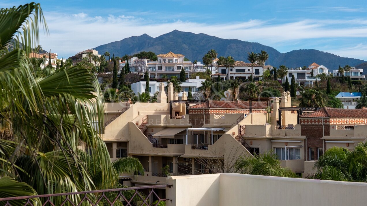 Penthouse Bel Air – Huge Opportunity - Los Flamingos