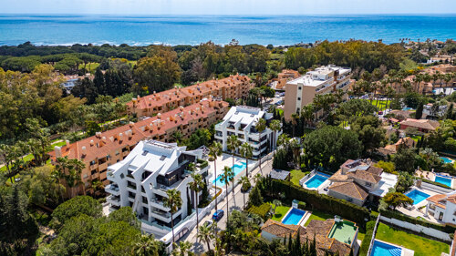 Property Highlights: - Duplex penthouse- Dunes Beach community- 3 bedrooms- 3 bathrooms- Private terrace- Fully furnished- Built 2019- Communal pool- Private parking- Beachside location