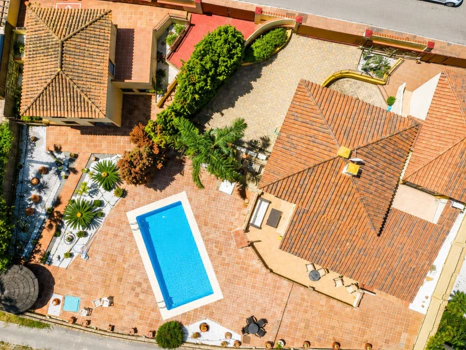 Frontline Golf Villa with Panoramic Sea Views