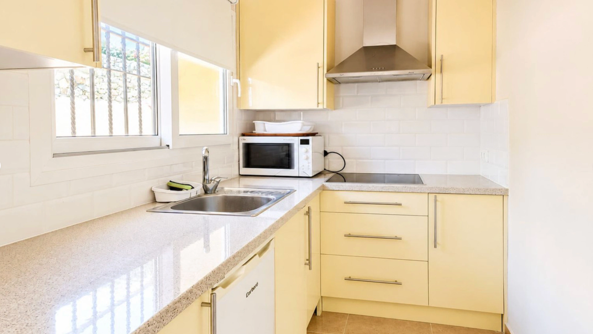 Villa for sale in La Duquesa, Manilva