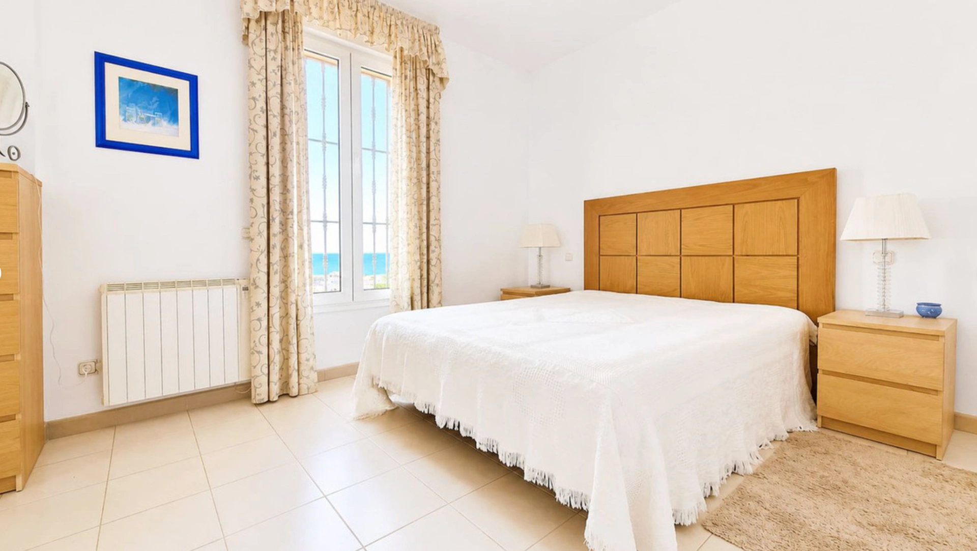 Villa for sale in La Duquesa, Manilva