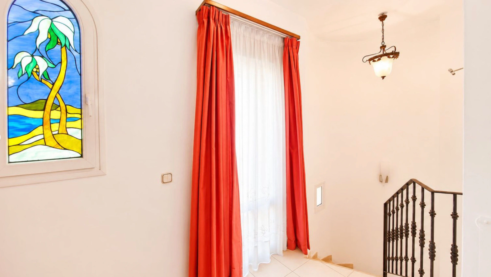 Villa for sale in La Duquesa, Manilva