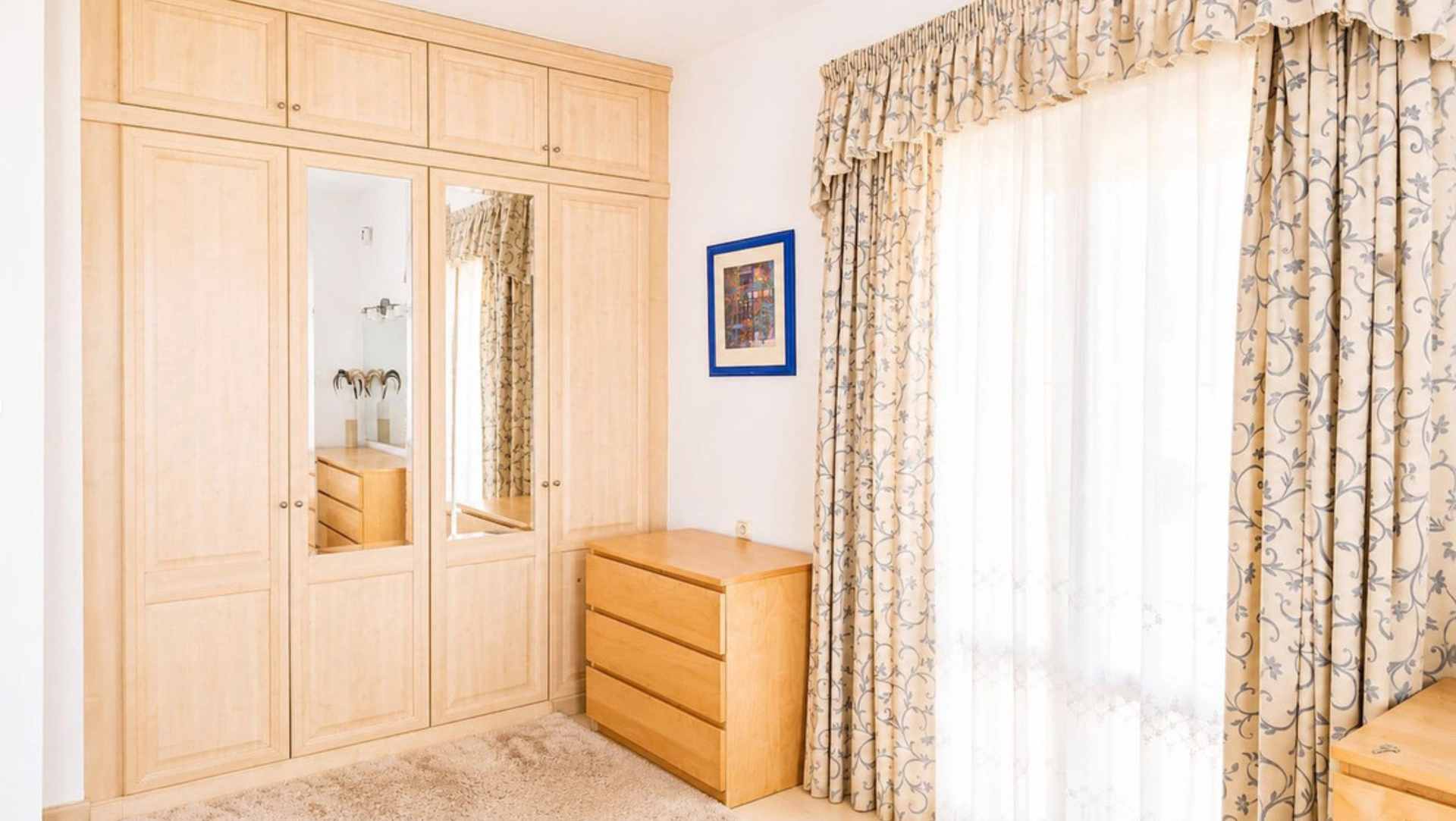 Villa for sale in La Duquesa, Manilva
