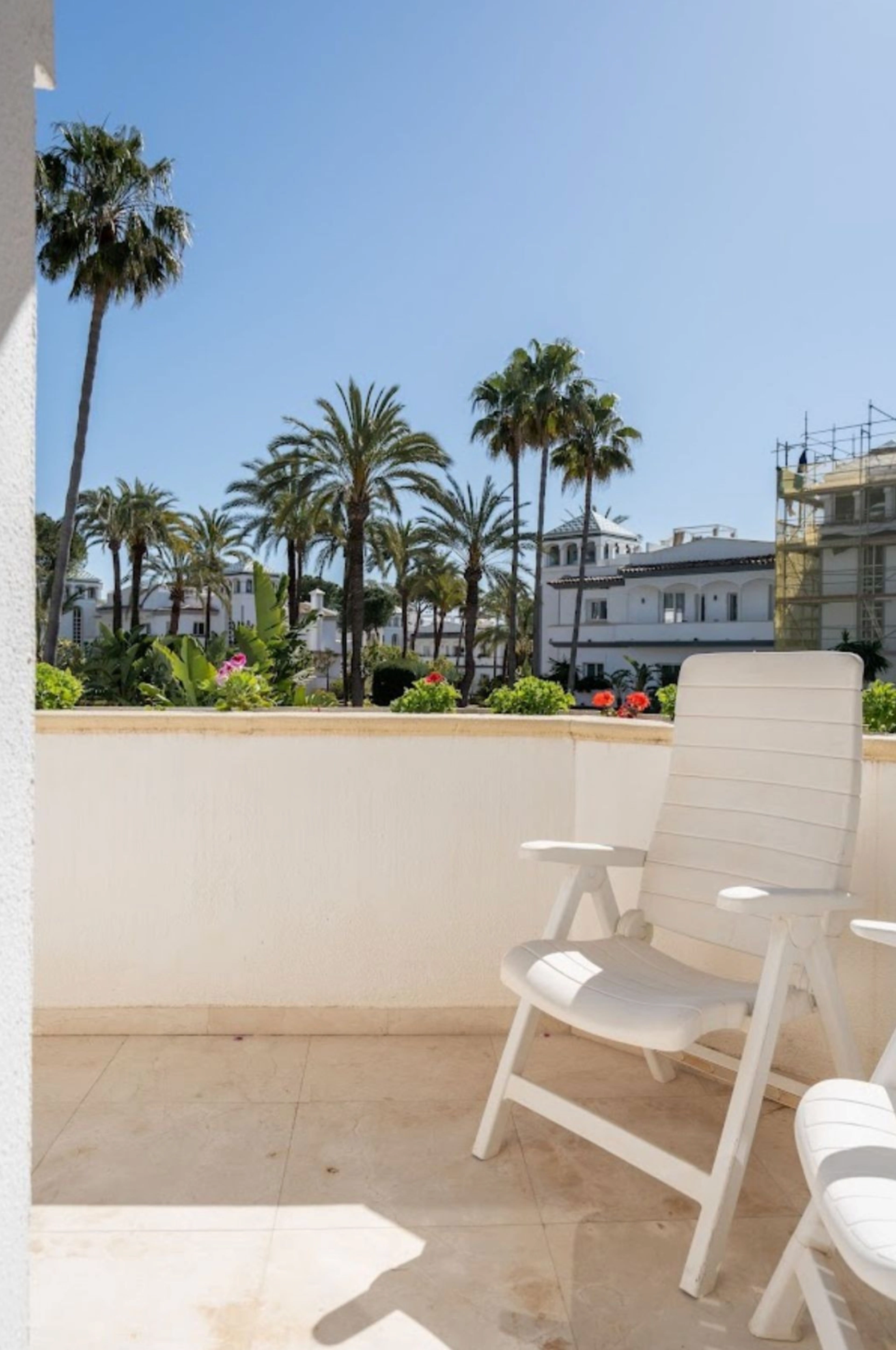 Town House for sale in Beach Side New Golden Mile, Estepona East