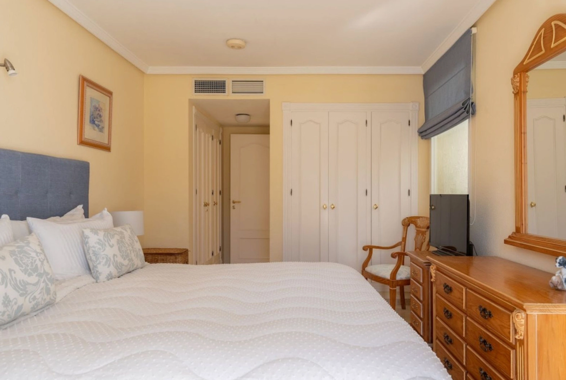 Town House for sale in Beach Side New Golden Mile, Estepona East