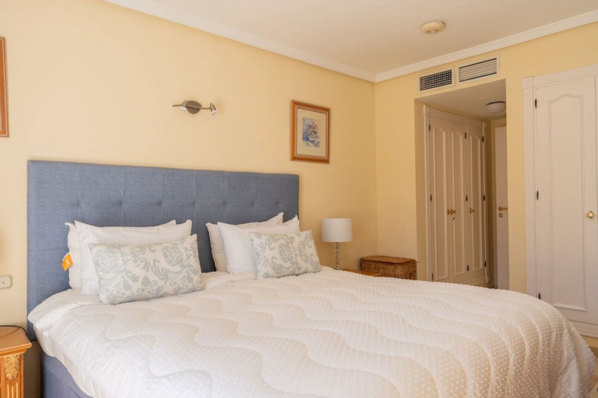 Town House for sale in Beach Side New Golden Mile, Estepona East