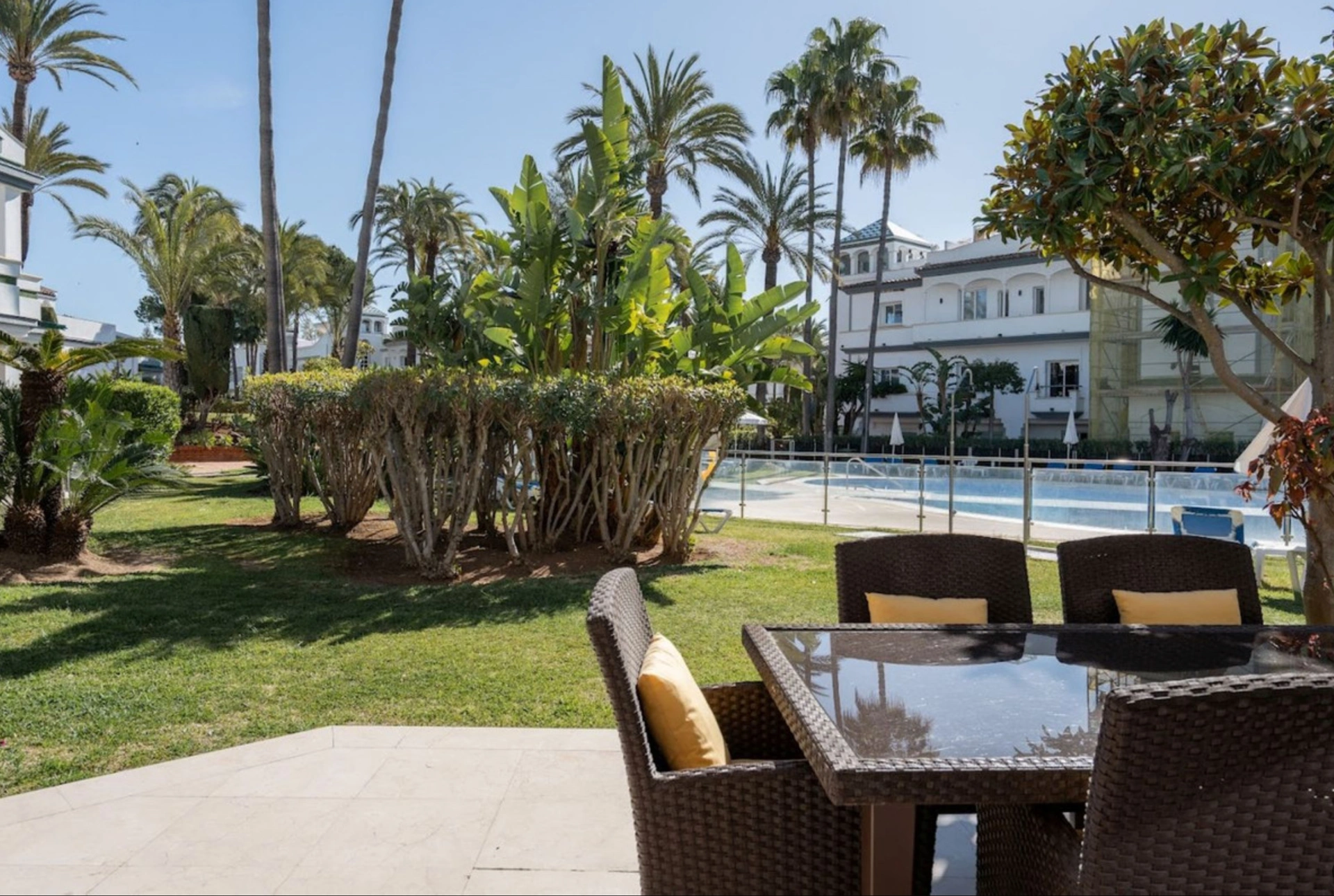 Town House for sale in Beach Side New Golden Mile, Estepona East