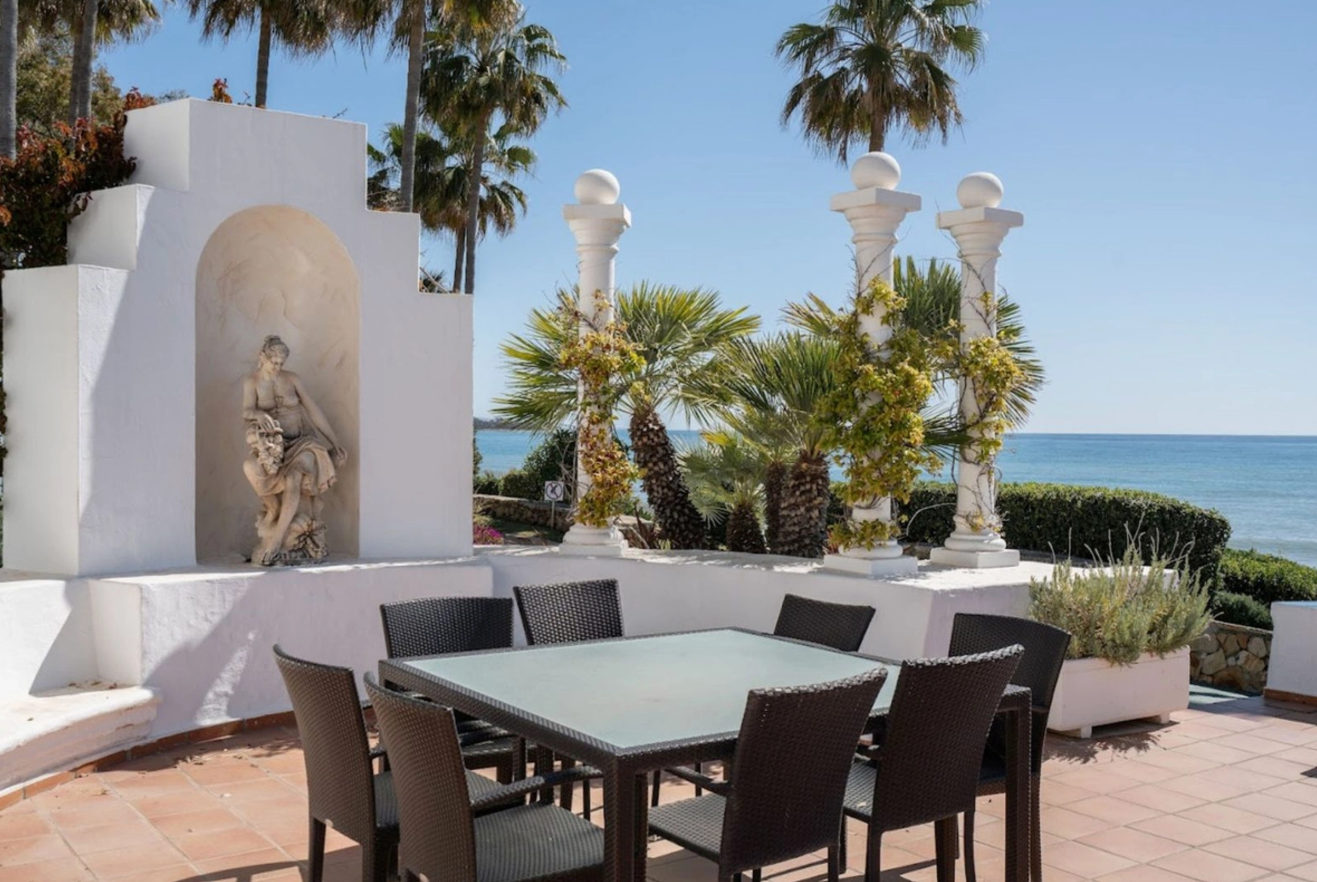 Town House for sale in Beach Side New Golden Mile, Estepona East