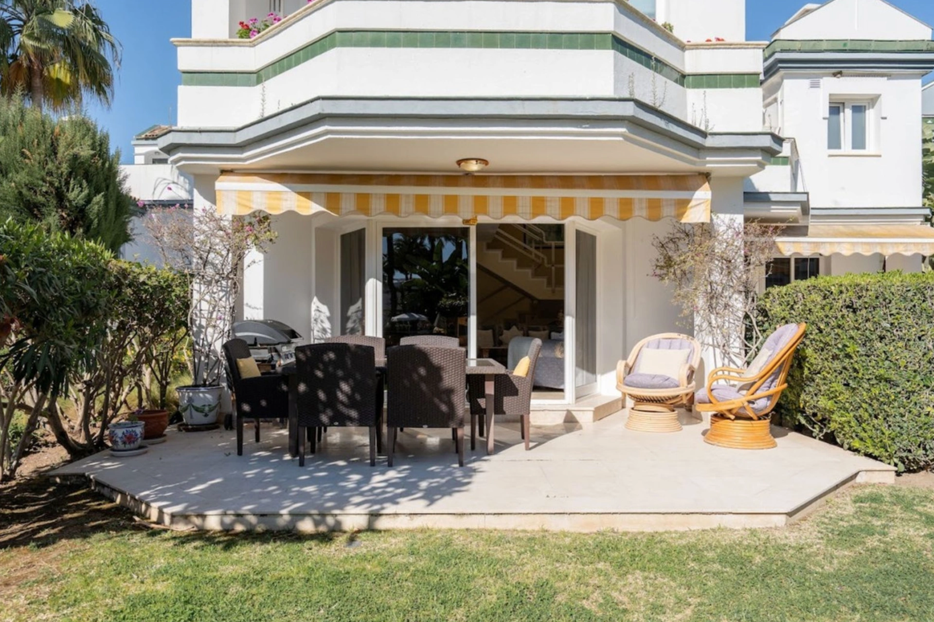 Town House for sale in Beach Side New Golden Mile, Estepona East