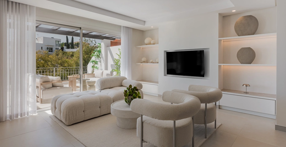 Impresionante Ático Dúplex con Piscina Privada y Vistas Espectaculares – La Quinta, Benahavís