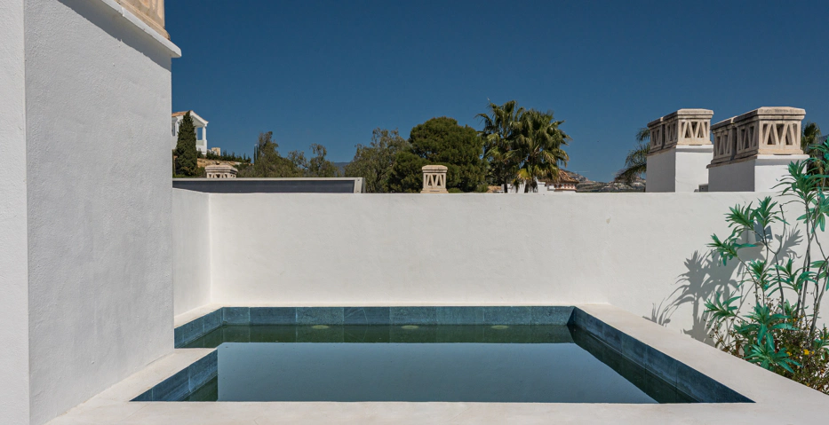 Impresionante Ático Dúplex con Piscina Privada y Vistas Espectaculares – La Quinta, Benahavís