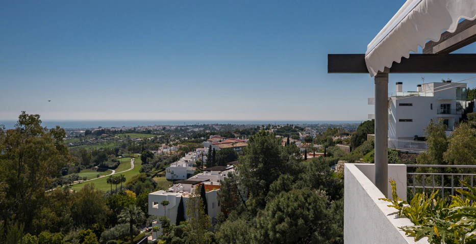 Impresionante Ático Dúplex con Piscina Privada y Vistas Espectaculares – La Quinta, Benahavís