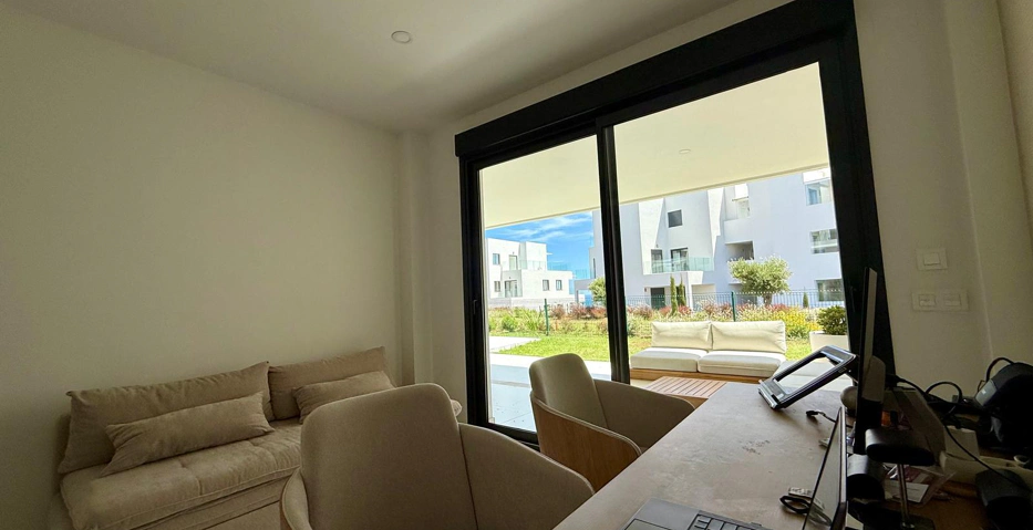 Descubra la casa de sus sueños: Lujoso apartamento a estrenar en Casares Costa