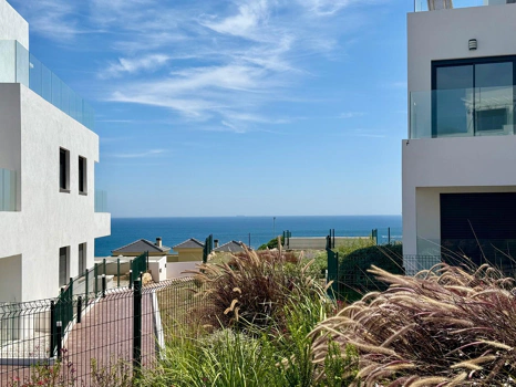 Descubra la casa de sus sueños: Lujoso apartamento a estrenar en Casares Costa